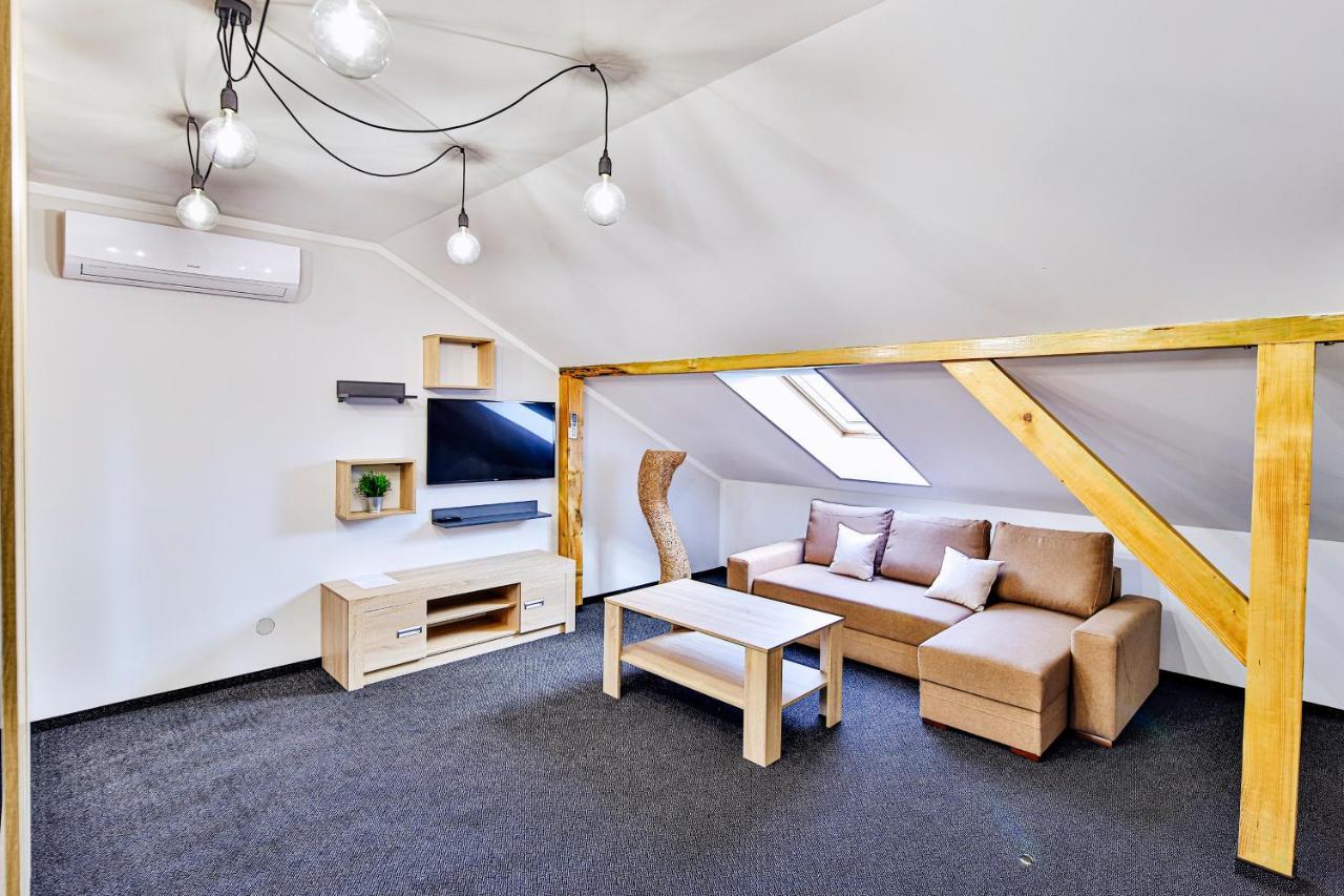 Bed and Breakfast Targowa37 Унеюв Екстер'єр фото